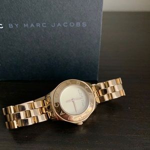Marc Jacobs Ladies Blade Gold Watch MBM3131